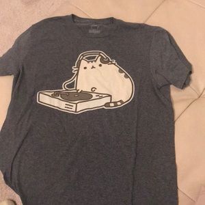 Men’s pusheen shirt